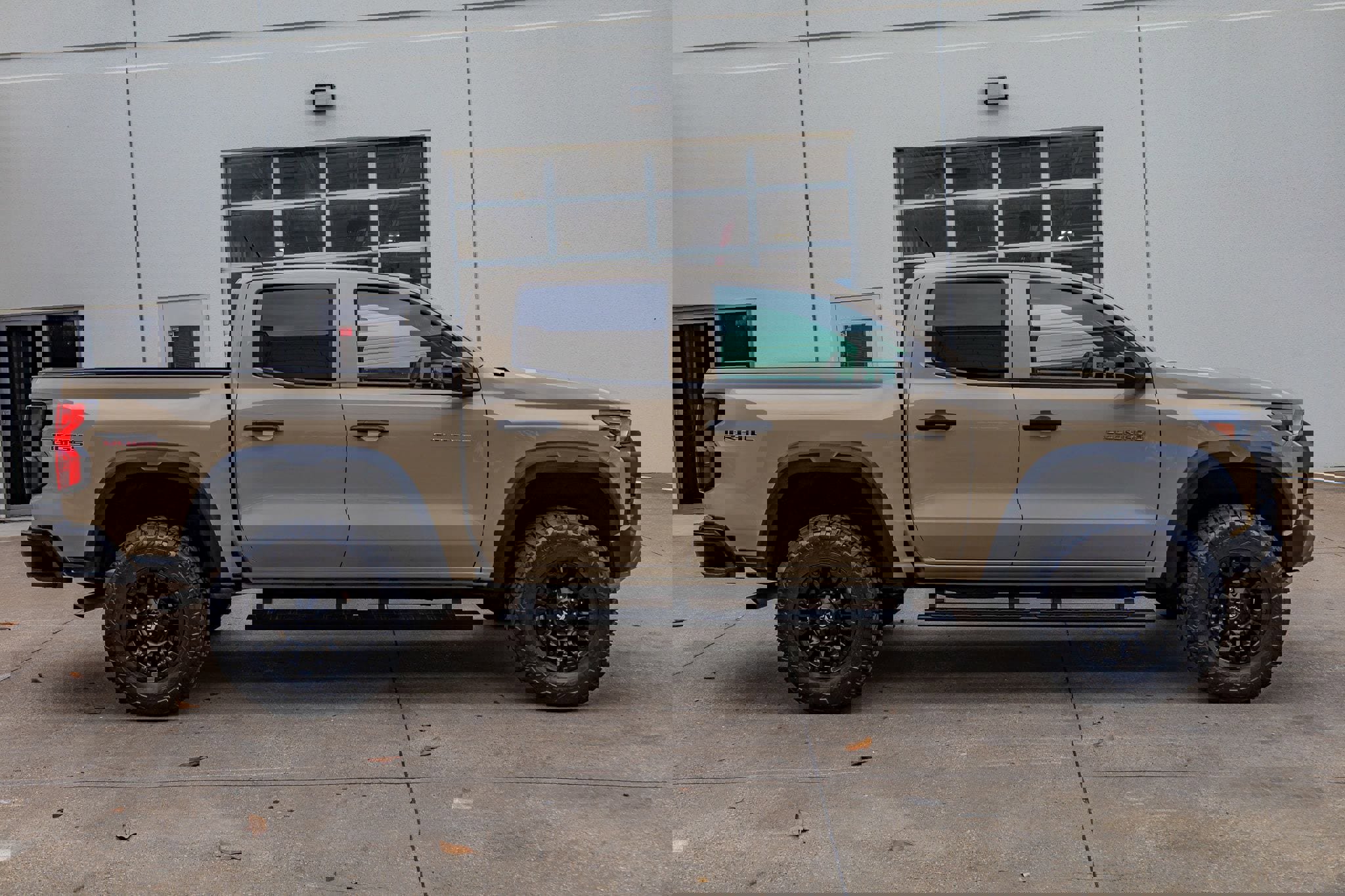 Used 2023 Chevrolet Colorado Trail Boss w/ Technology Package AWD/4WD image 11