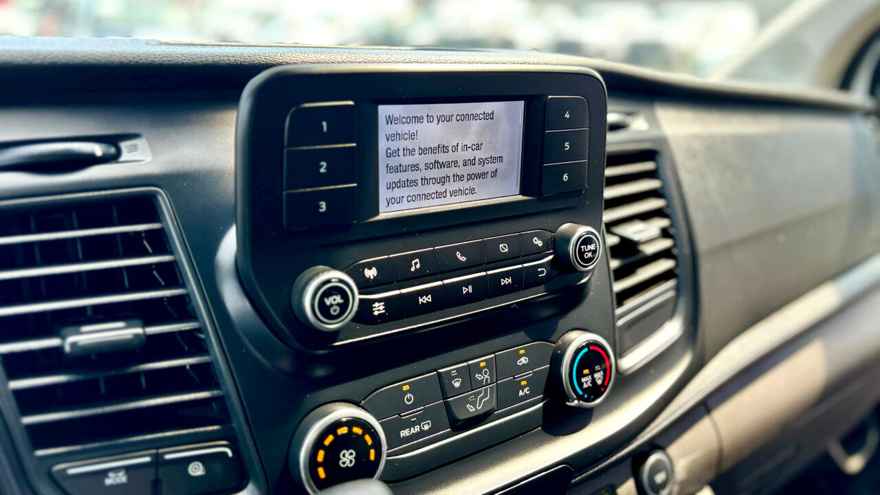 Used 2021 Ford Transit 150 XL image 17