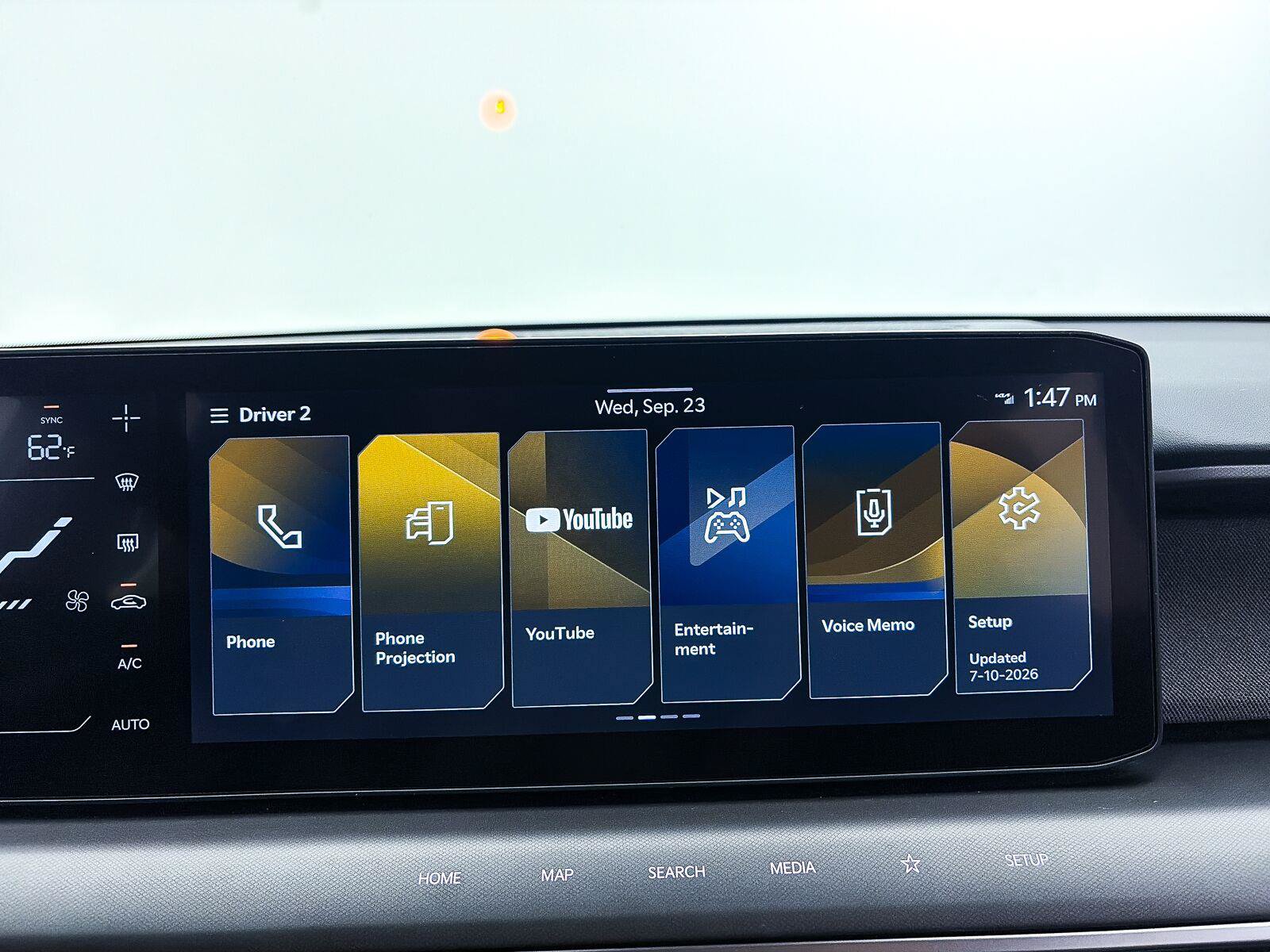 Used 2024 Kia EV9 Light Long Range RWD image 26