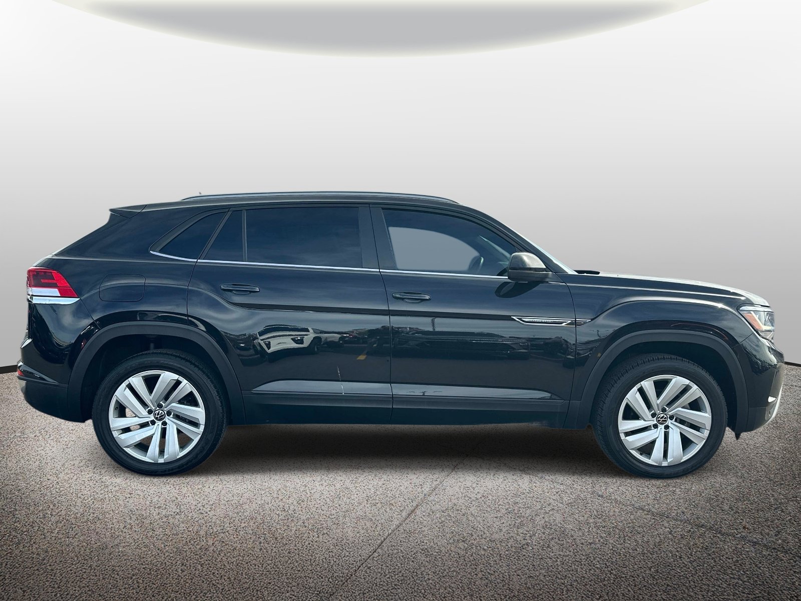 Used 2022 Volkswagen Atlas Cross Sport SE AWD/4WD image 5