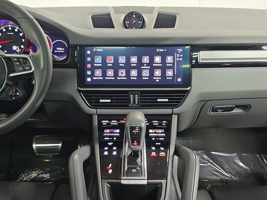 Certified 2023 Porsche Cayenne S AWD/4WD image 16