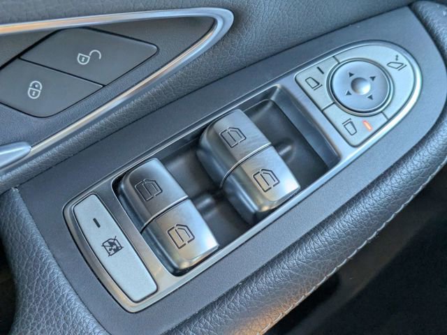 Used 2019 Mercedes-Benz C 300 Sedan w/ Premium Package image 20