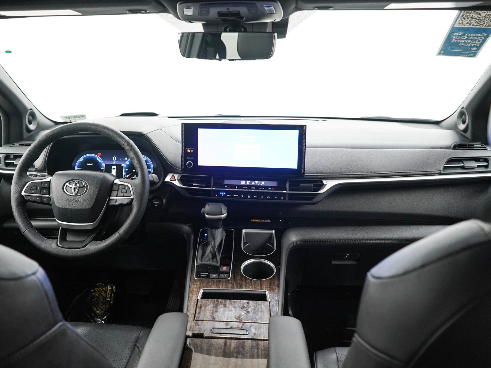 Used 2026 Toyota Sienna Platinum AWD/4WD image 14