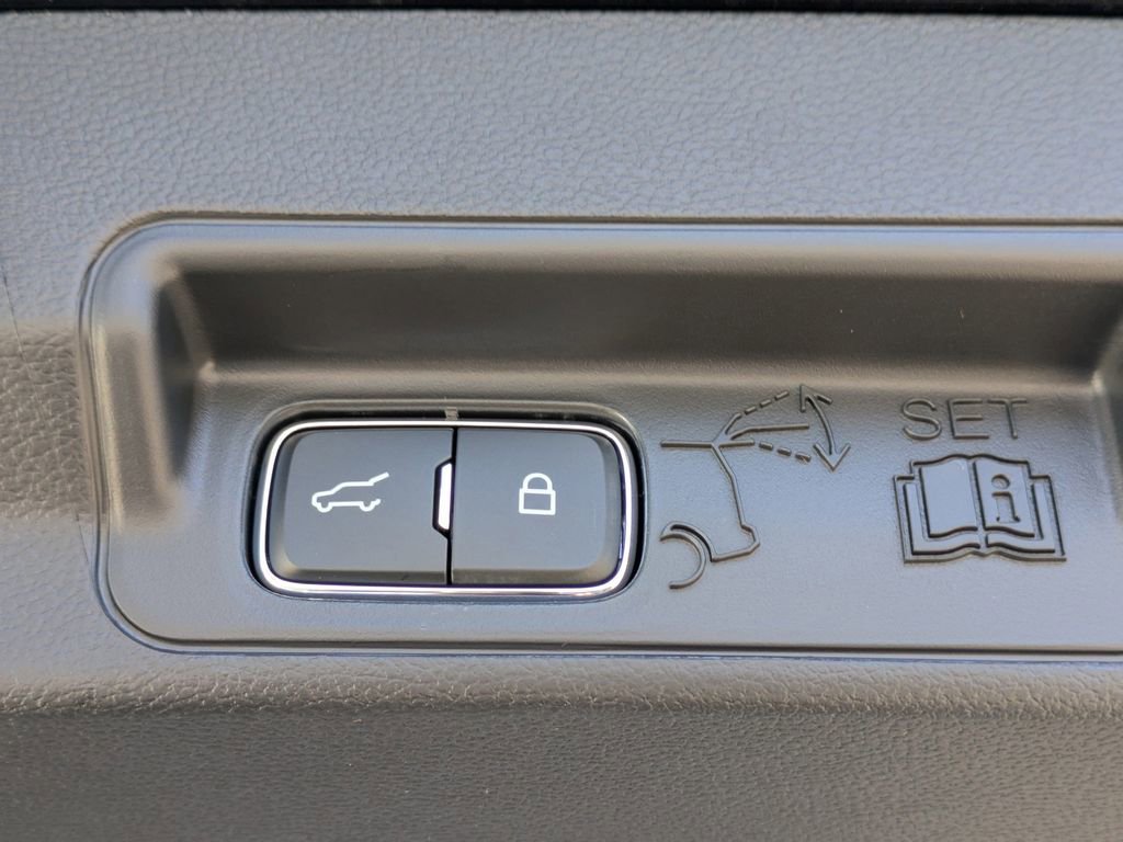 New 2026 Ford Explorer Active image 12