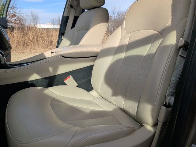 Used 2017 Buick Envision Essence image 16