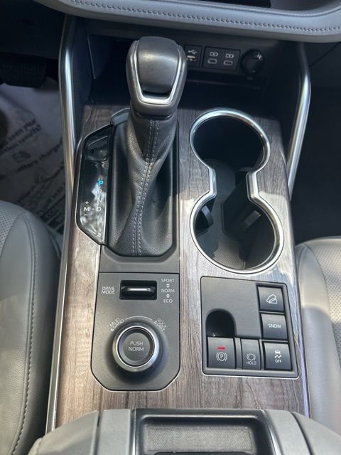 Used 2023 Toyota Highlander Limited image 30