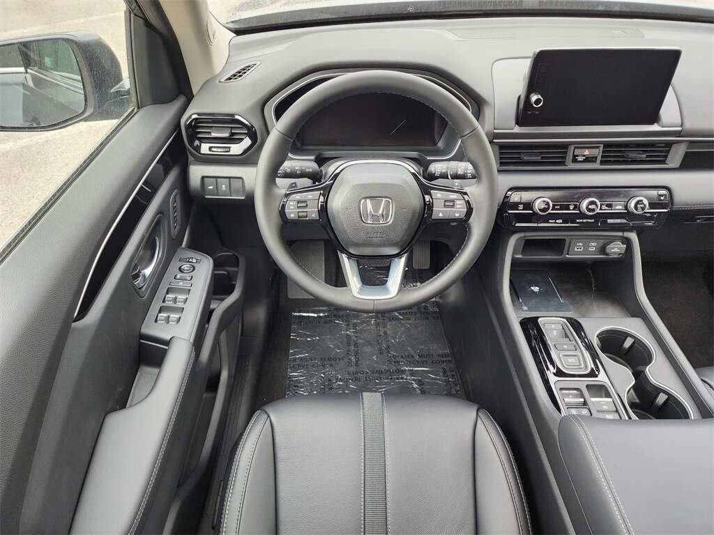 Certified 2024 Honda Pilot Touring image 25