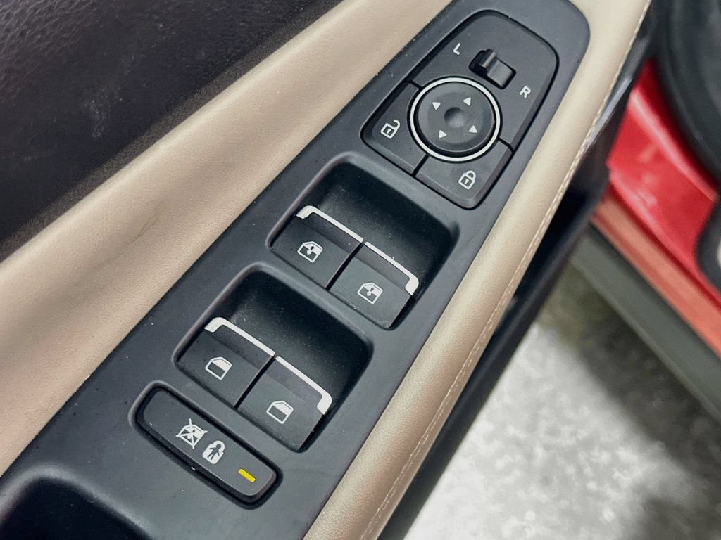 Used 2020 Hyundai Santa Fe Limited FWD image 22