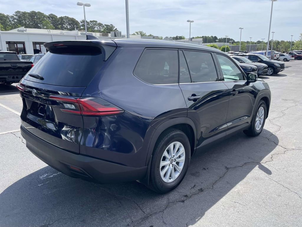 Used 2025 Toyota Grand Highlander FWD image 10