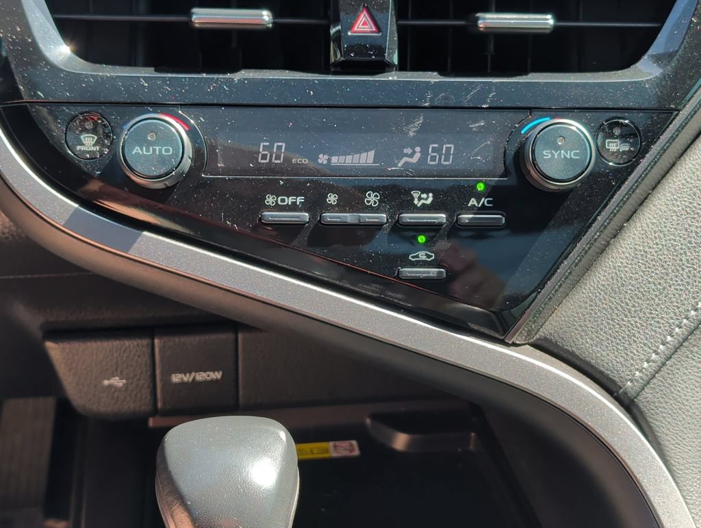 Used 2022 Toyota Camry XSE w/ Navigation Package FWD image 22