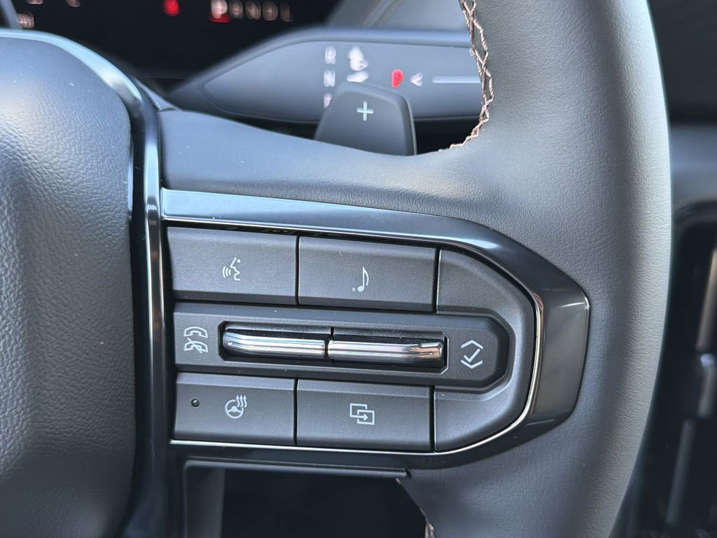 New 2026 GMC Yukon XL AT4 w/ AT4 Premium Plus Package image 9