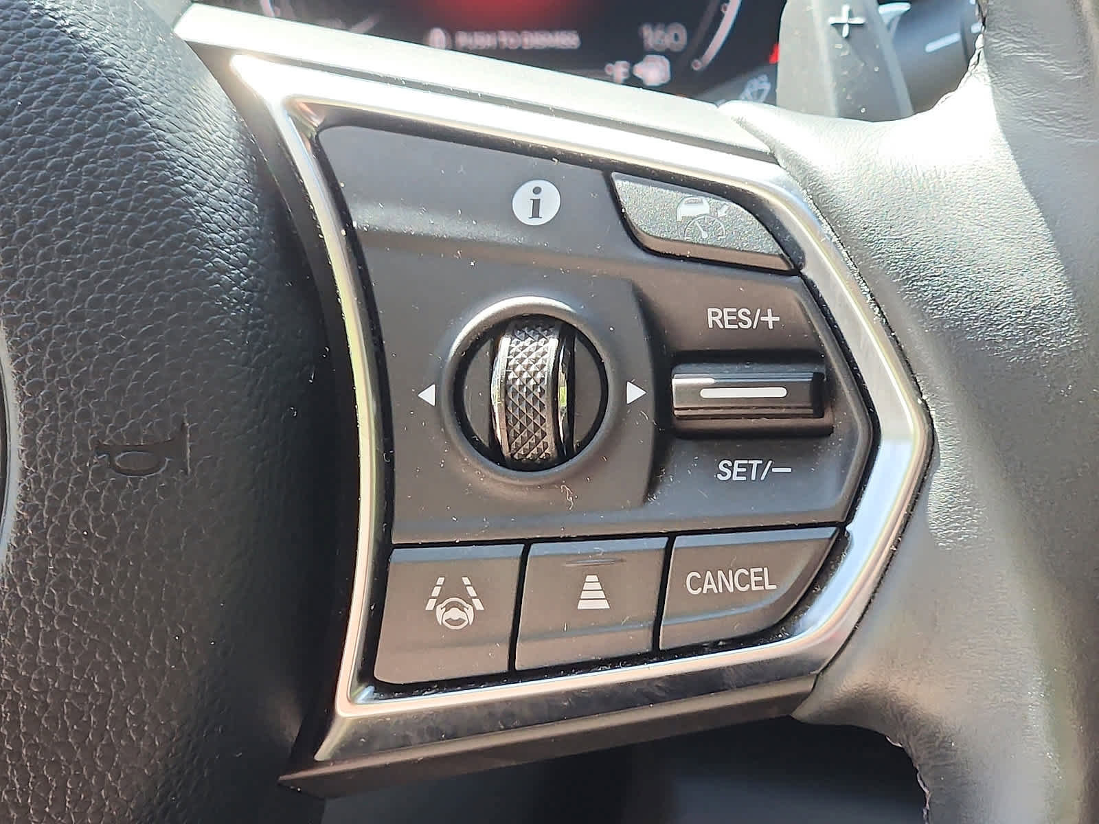 Used 2023 Acura MDX SH-AWD w/ Technology Package image 23