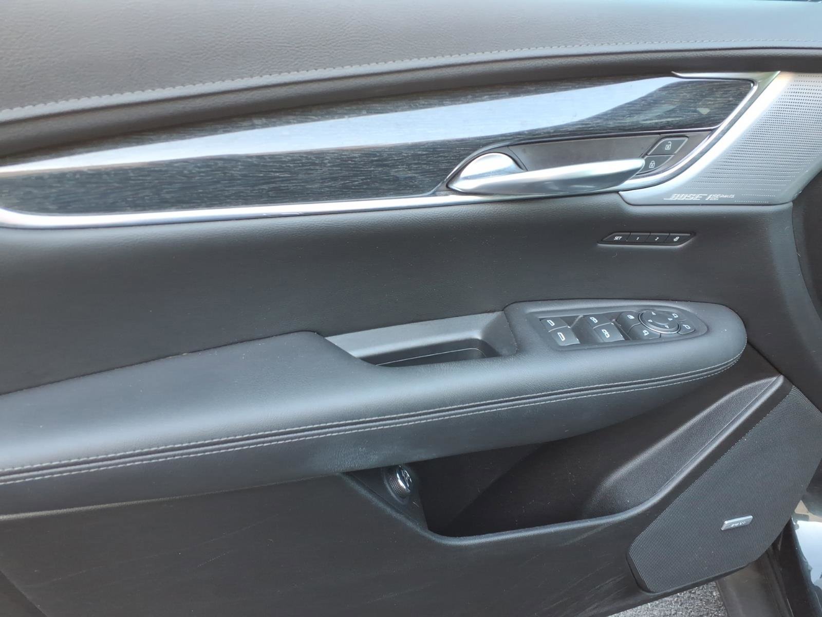 Certified 2023 Cadillac XT5 Premium Luxury image 16