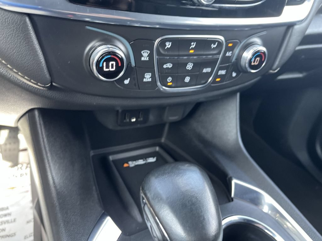 Used 2023 Chevrolet Traverse LT AWD/4WD image 18