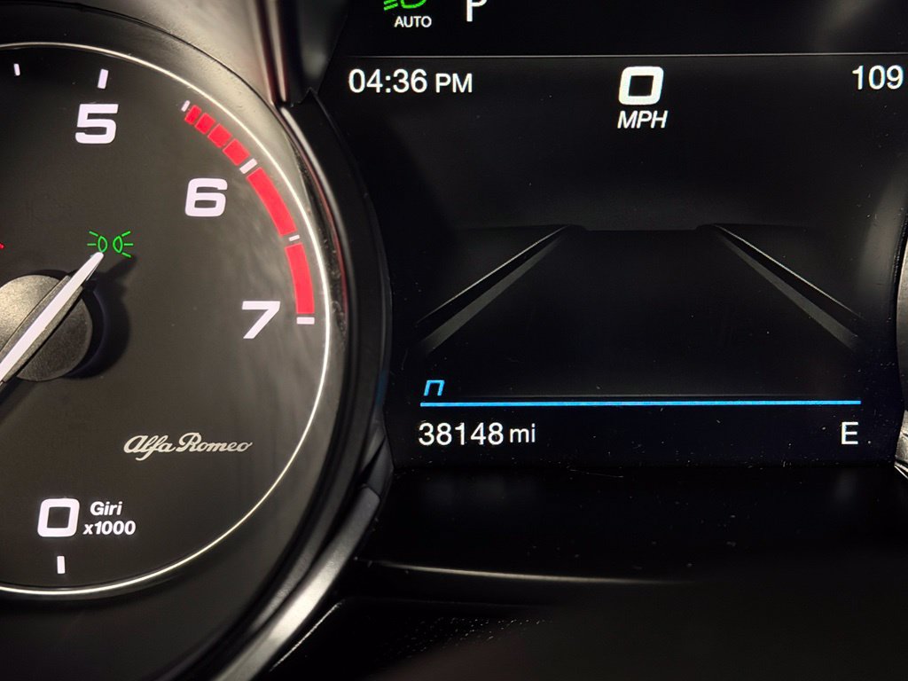 Used 2023 Alfa Romeo Stelvio Veloce AWD/4WD image 18