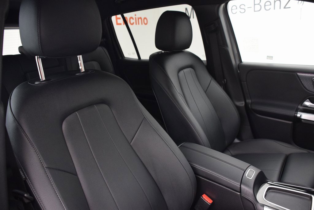 Used 2024 Mercedes-Benz EQB 300 4MATIC image 16