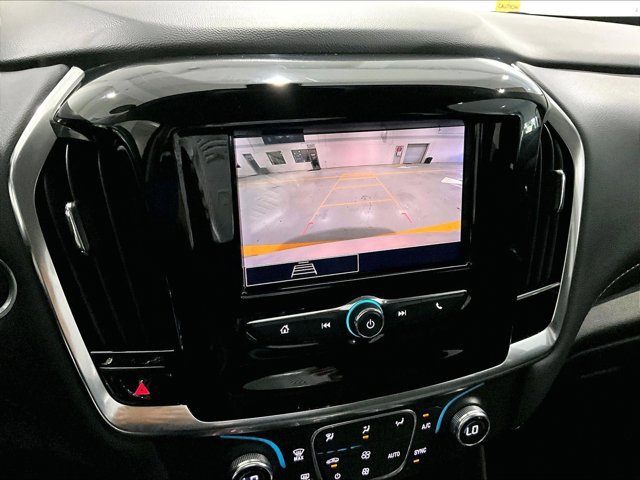 Used 2021 Chevrolet Traverse LS FWD image 23