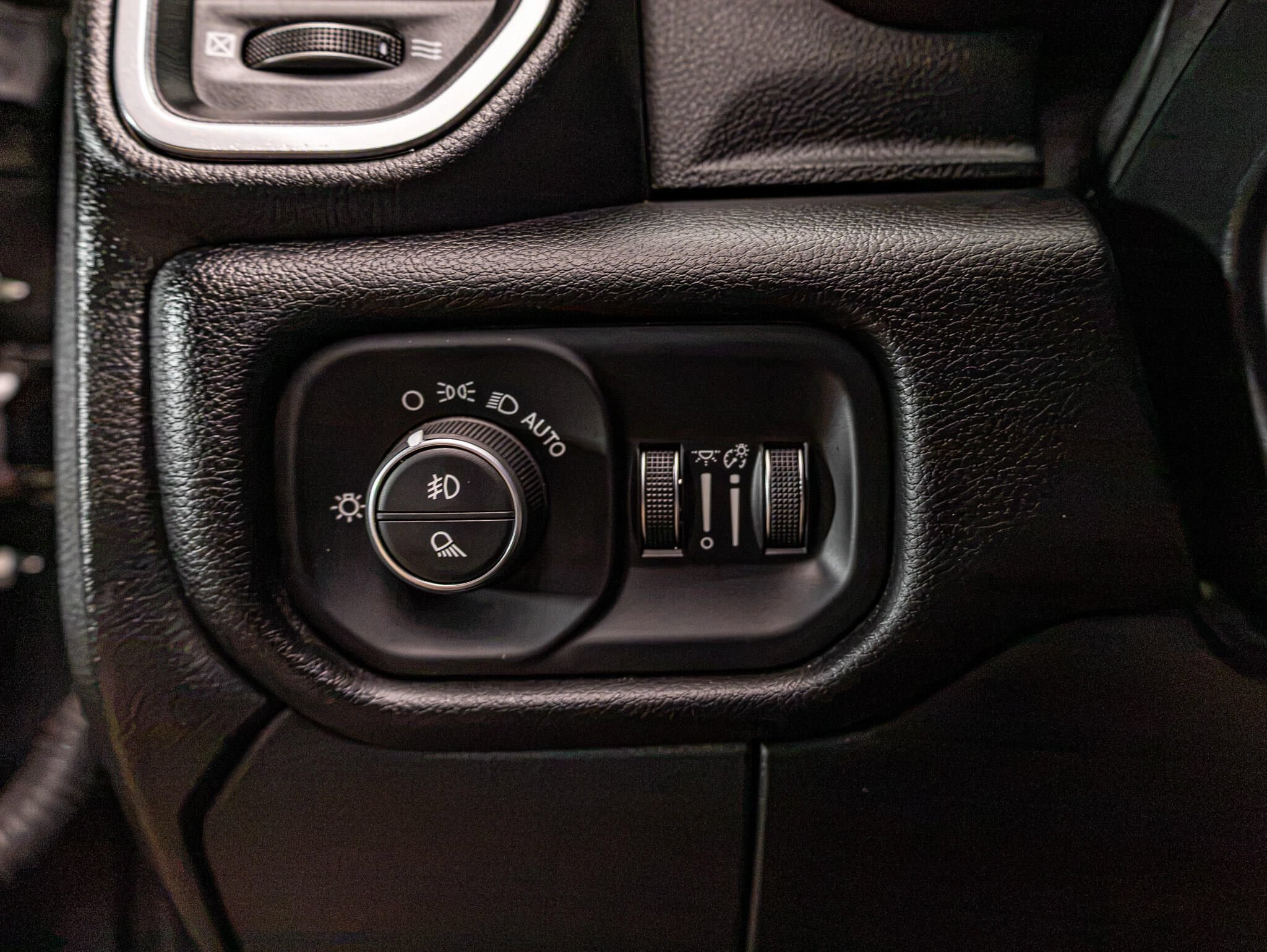 Used 2024 RAM 3500 Laramie w/ Night Edition AWD/4WD image 23