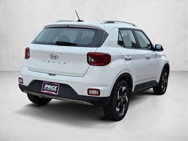 Used 2025 Hyundai Venue SEL image 5