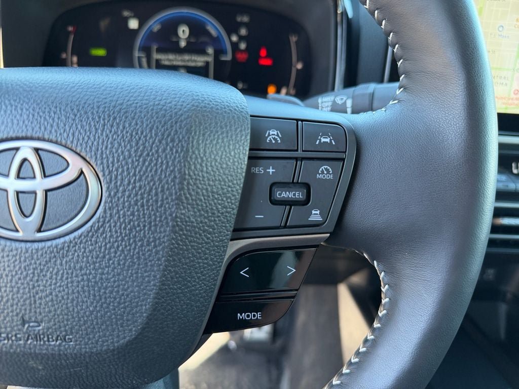 Used 2025 Toyota Camry SE w/ Multimedia Upgrade Package AWD/4WD image 16