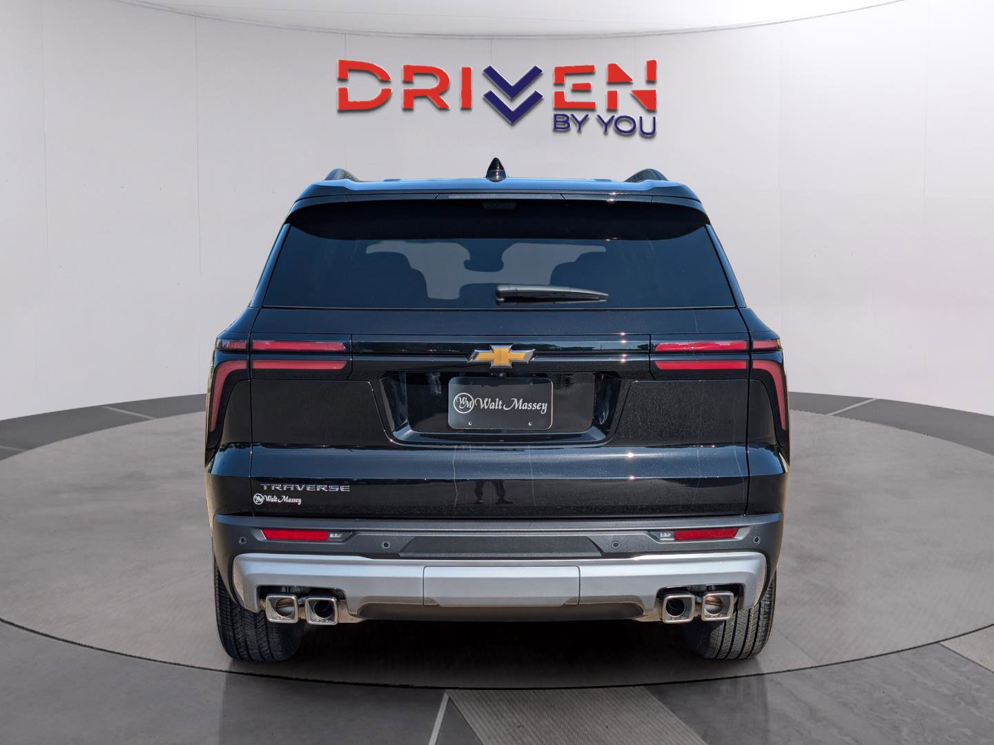 New 2026 Chevrolet Traverse LT w/ Enhanced Driving Package FWD image 4