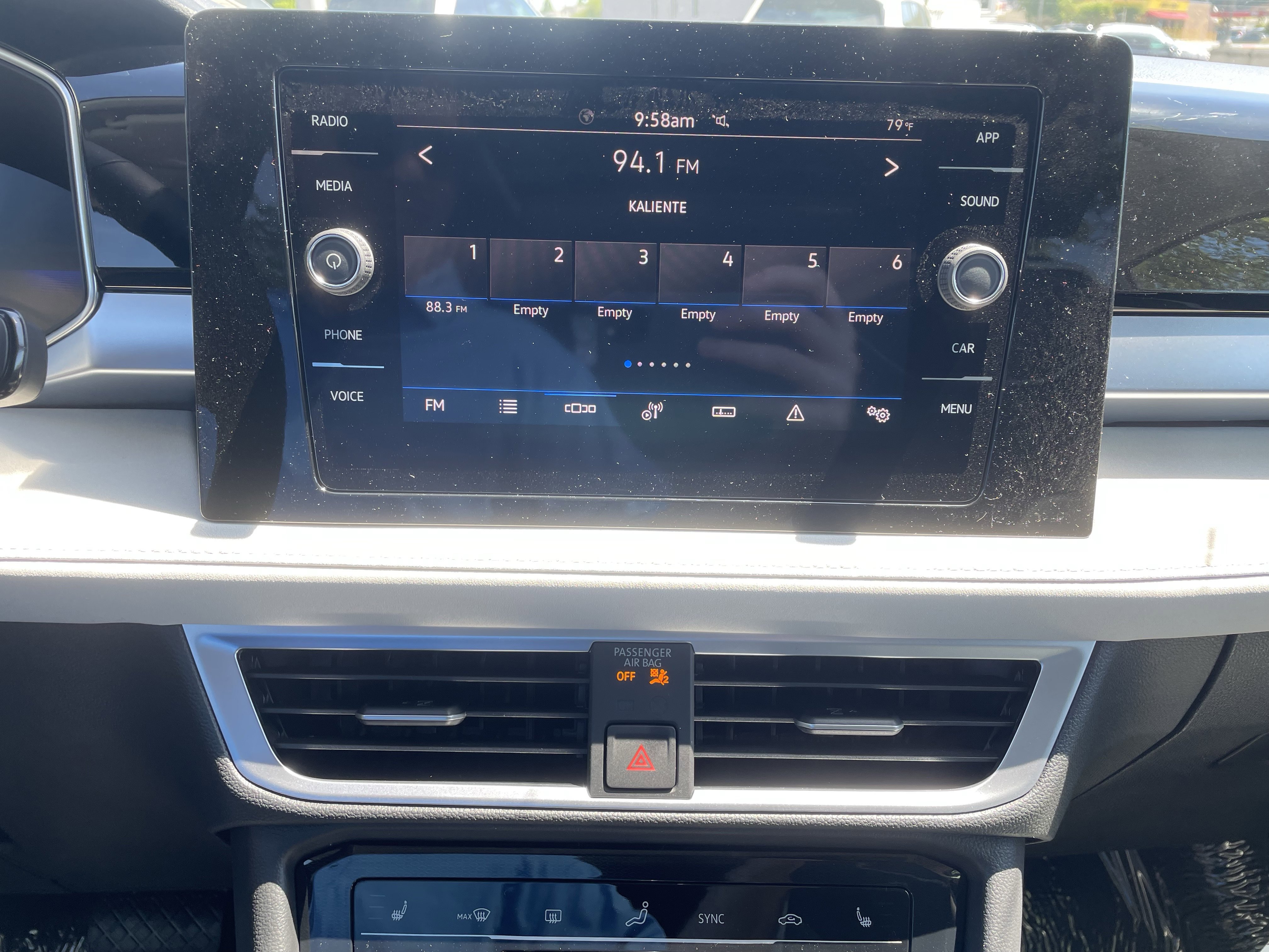 New 2026 Volkswagen Taos SE FWD image 18