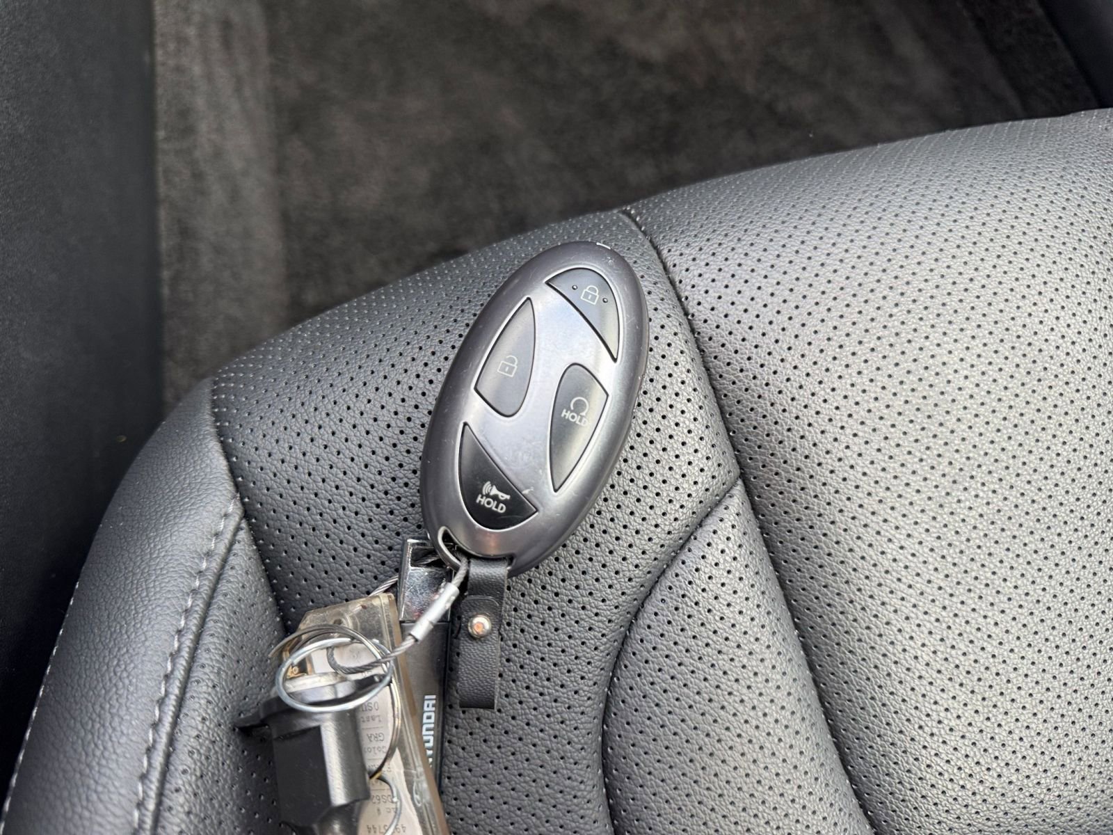 Used 2025 Hyundai Elantra Limited image 25