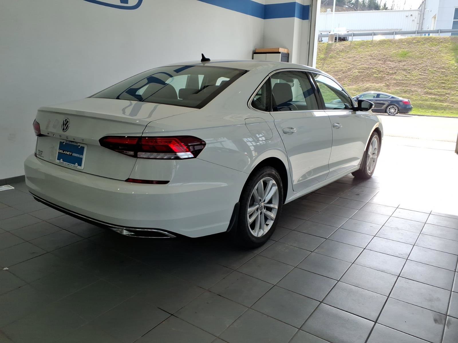 Used 2020 Volkswagen Passat 2.0T SE image 5