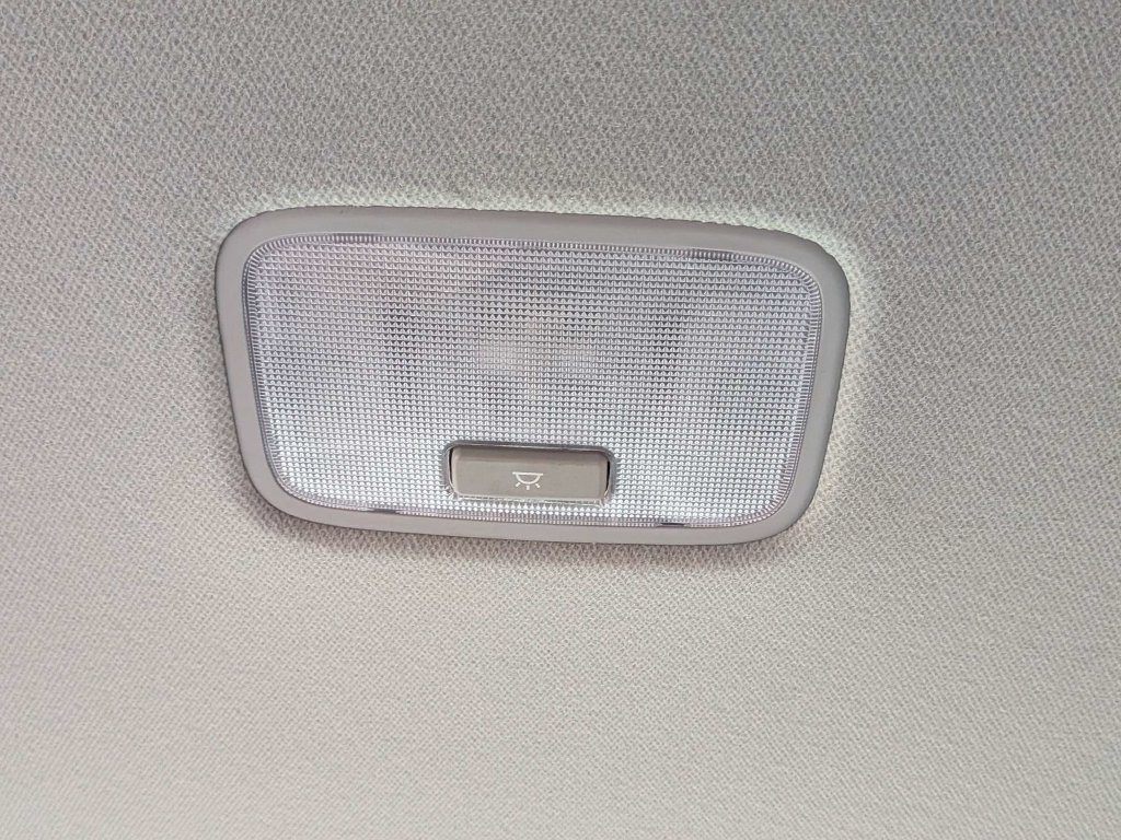 Used 2025 Hyundai Kona SEL FWD image 18