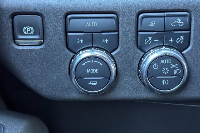 Used 2024 GMC Sierra 1500 SLT AWD/4WD image 43