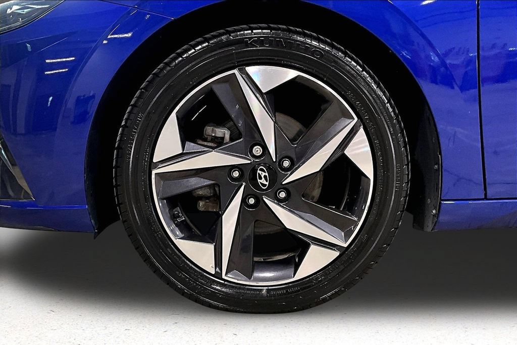 Used 2022 Hyundai Elantra Limited w/ Cargo Package FWD image 33