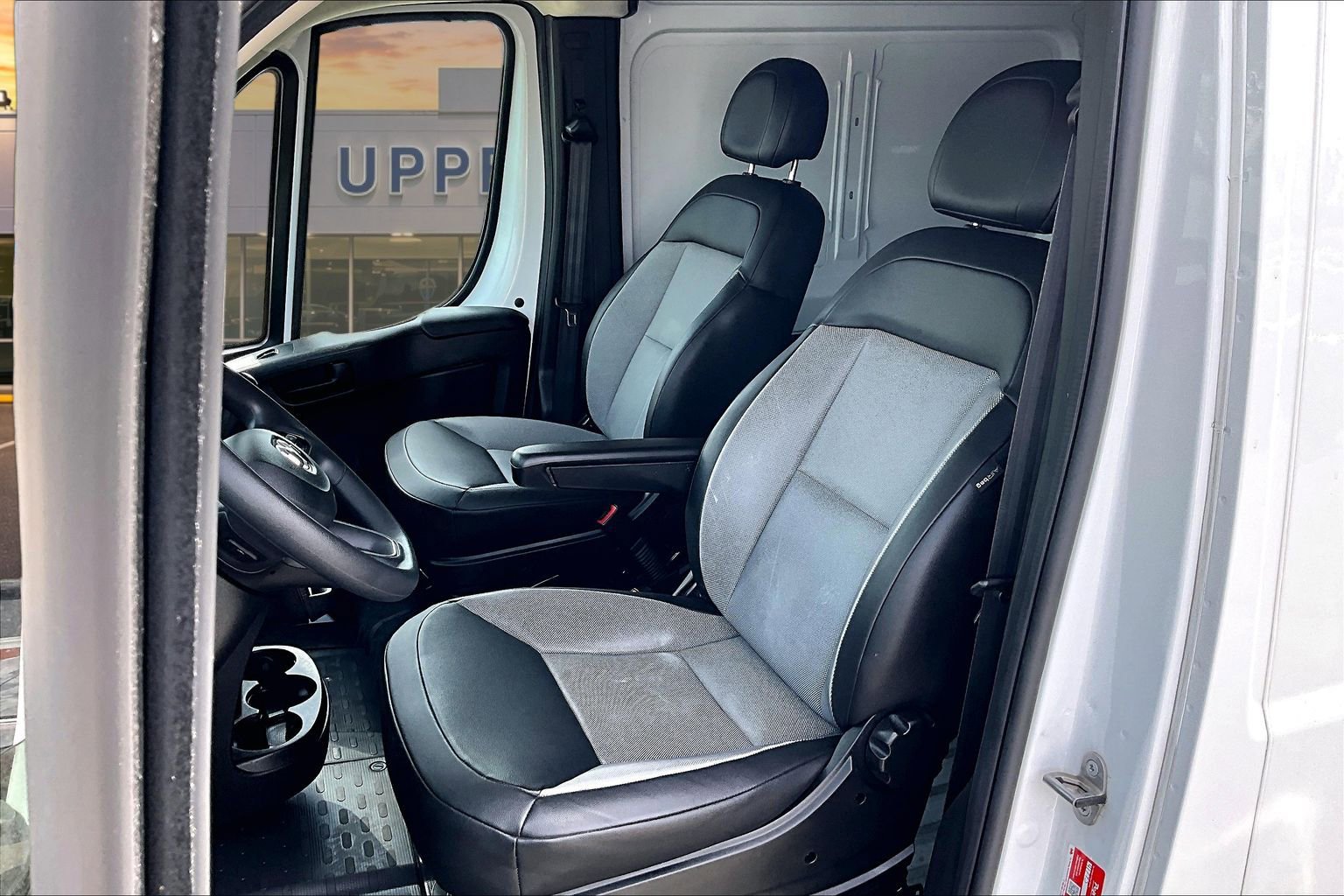 Used 2025 RAM ProMaster 2500 w/ Convenience Group FWD image 25