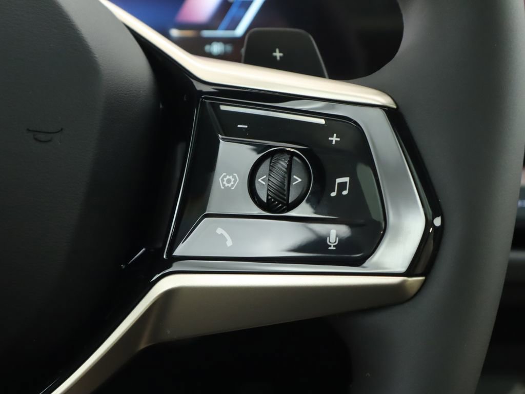 Certified 2025 BMW X3 xDrive30i w/ Premium Package image 13