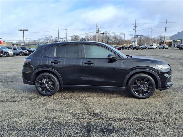 Used 2025 Honda HR-V Sport image 11