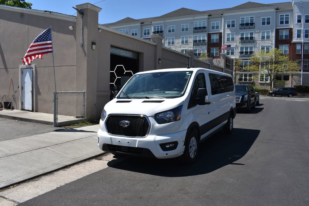 Used 2024 Ford Transit 350 XLT RWD image 2