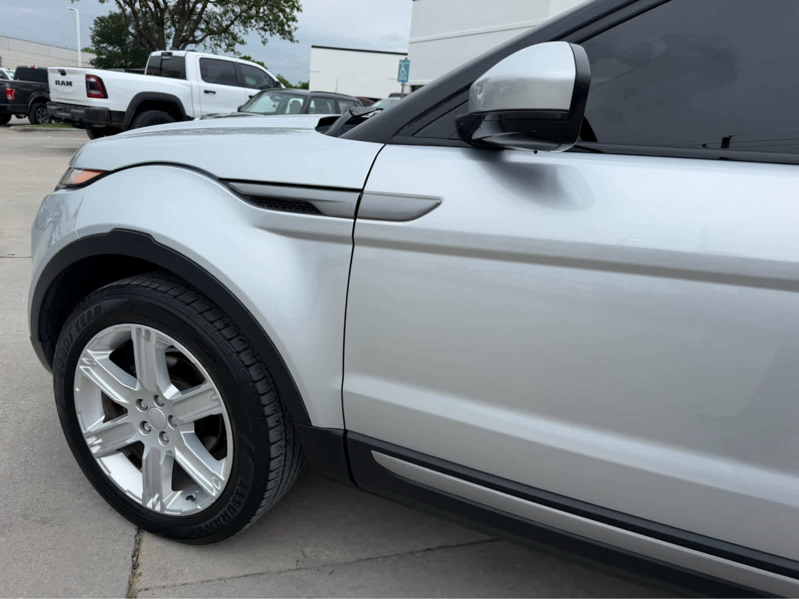 Used 2015 Land Rover Range Rover Evoque Pure Plus AWD/4WD image 7