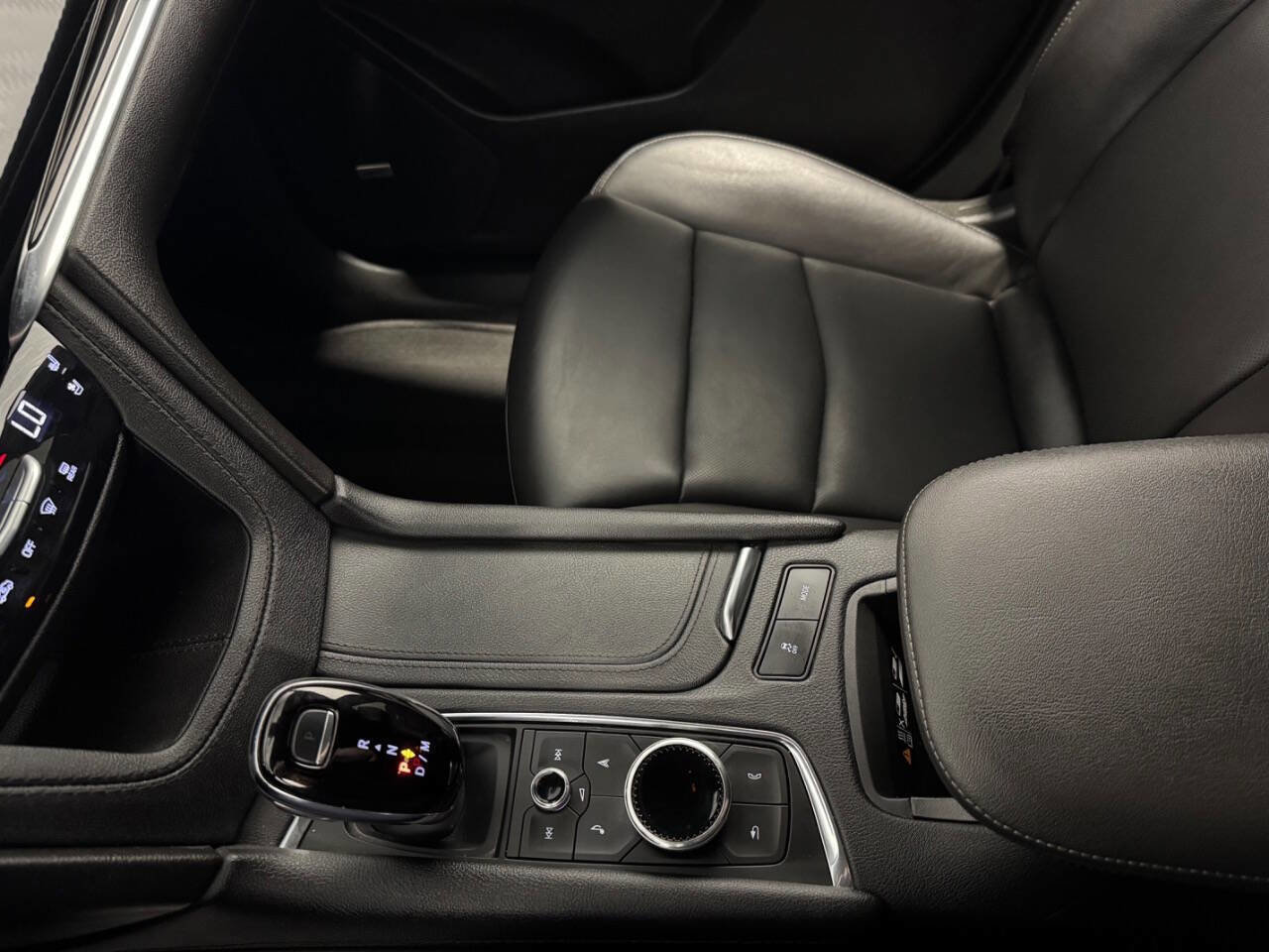 Used 2023 Cadillac XT6 Sport image 55