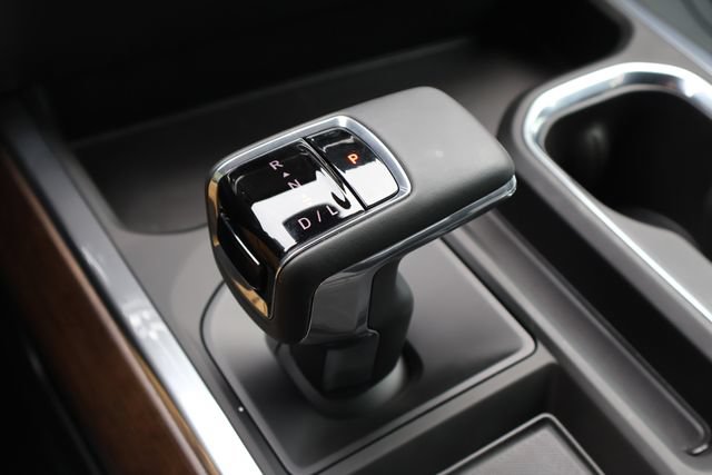 Used 2025 Chevrolet Silverado 1500 High Country w/ High Country Premium Package AWD/4WD image 16