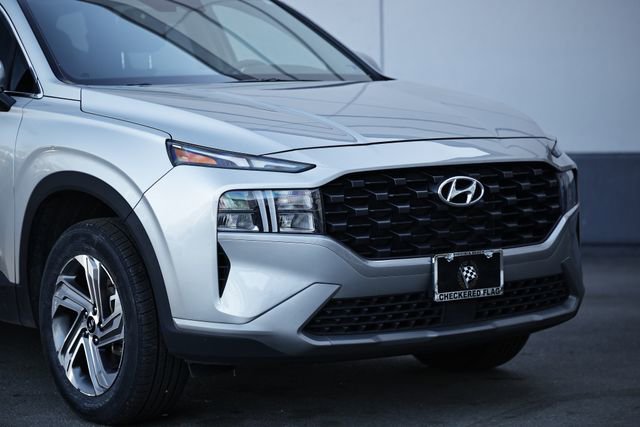 Used 2023 Hyundai Santa Fe SE image 2