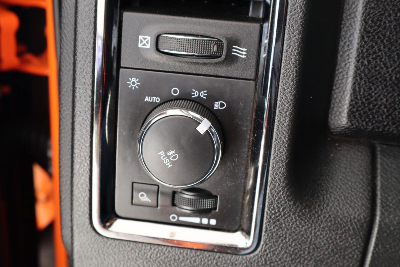 Used 2015 RAM 1500 Sport w/ Ignition Orange Sport Package image 30