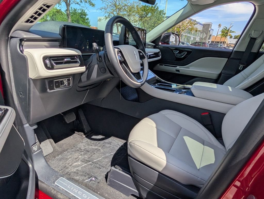 New 2026 Lincoln Aviator 2WD image 12