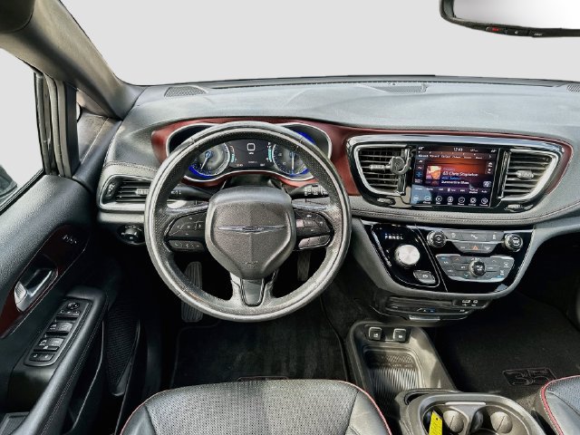 Used 2020 Chrysler Pacifica Limited FWD image 24