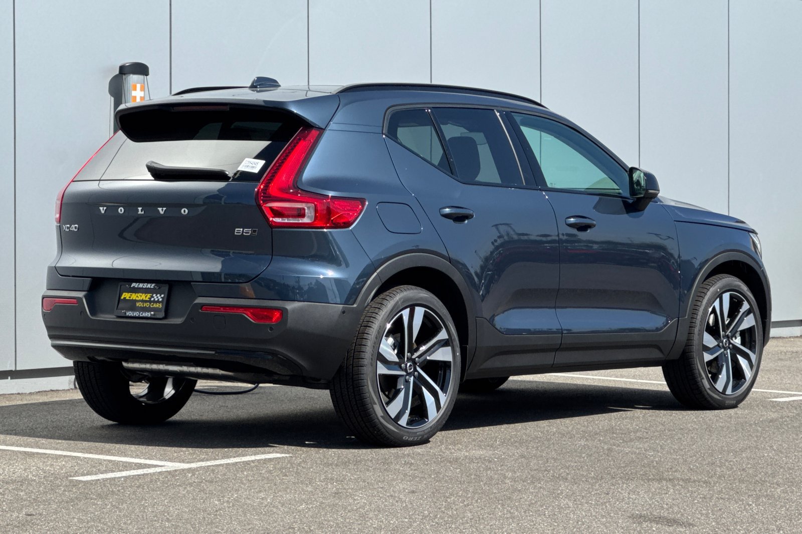 New 2026 Volvo XC40 B5 Ultra w/ Protection Package Premier AWD/4WD image 5