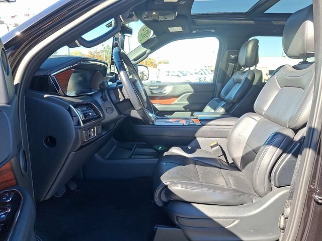 Used 2024 Lincoln Navigator Premiere AWD/4WD image 13