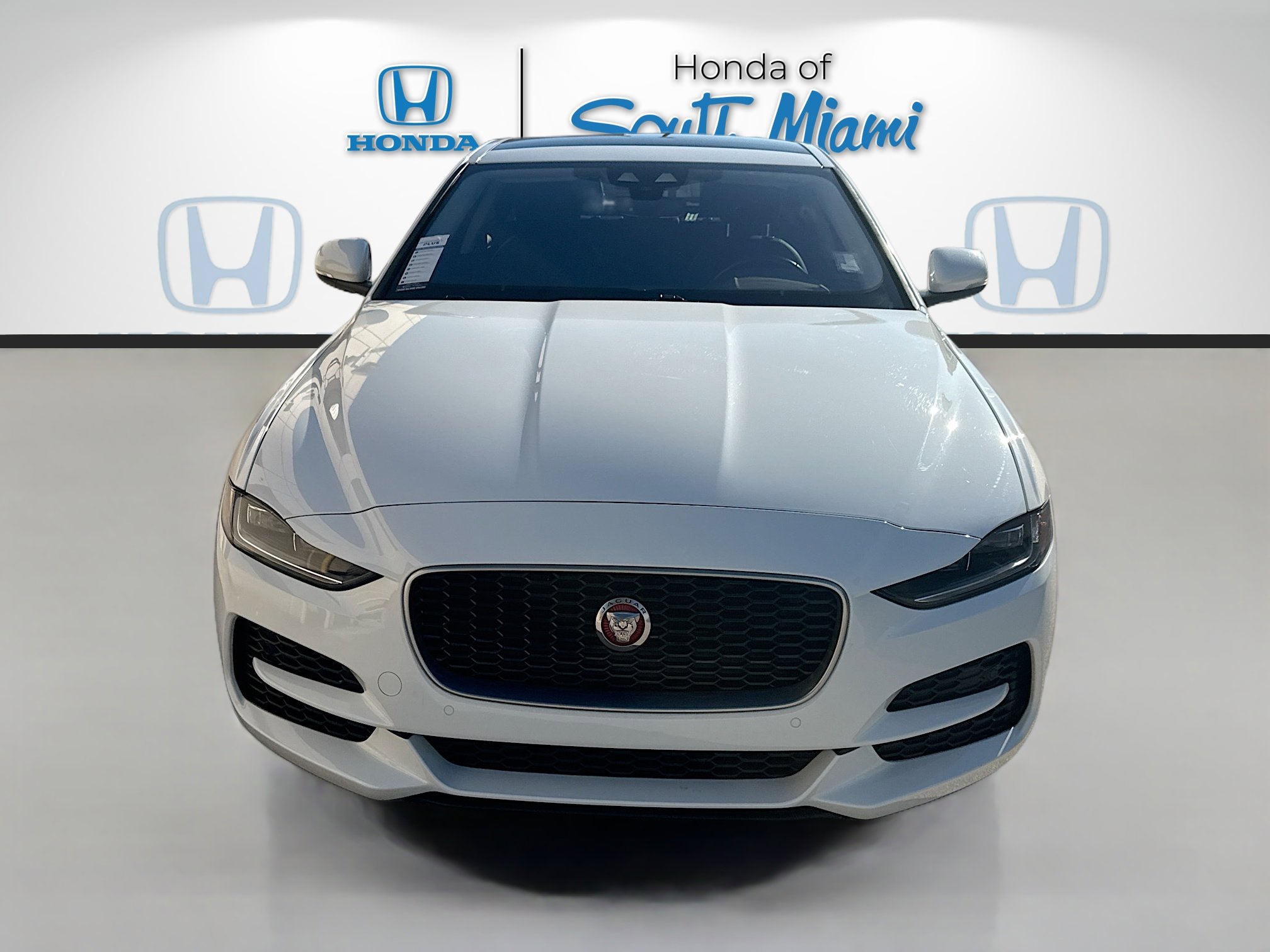 Used 2020 Jaguar XE S image 2