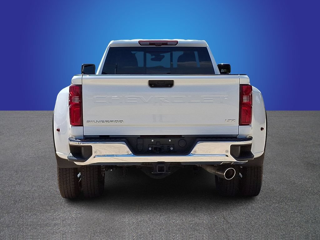 Used 2024 Chevrolet Silverado 3500 LTZ w/ LTZ Plus Package AWD/4WD image 5