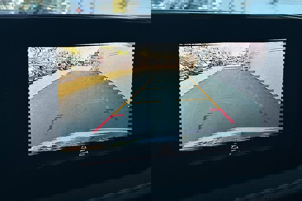 Used 2025 Buick Envista Sport Touring w/ Convenience II Package image 18