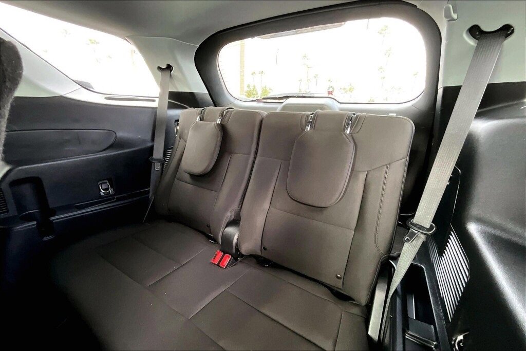 Used 2022 Ford Explorer XLT image 16