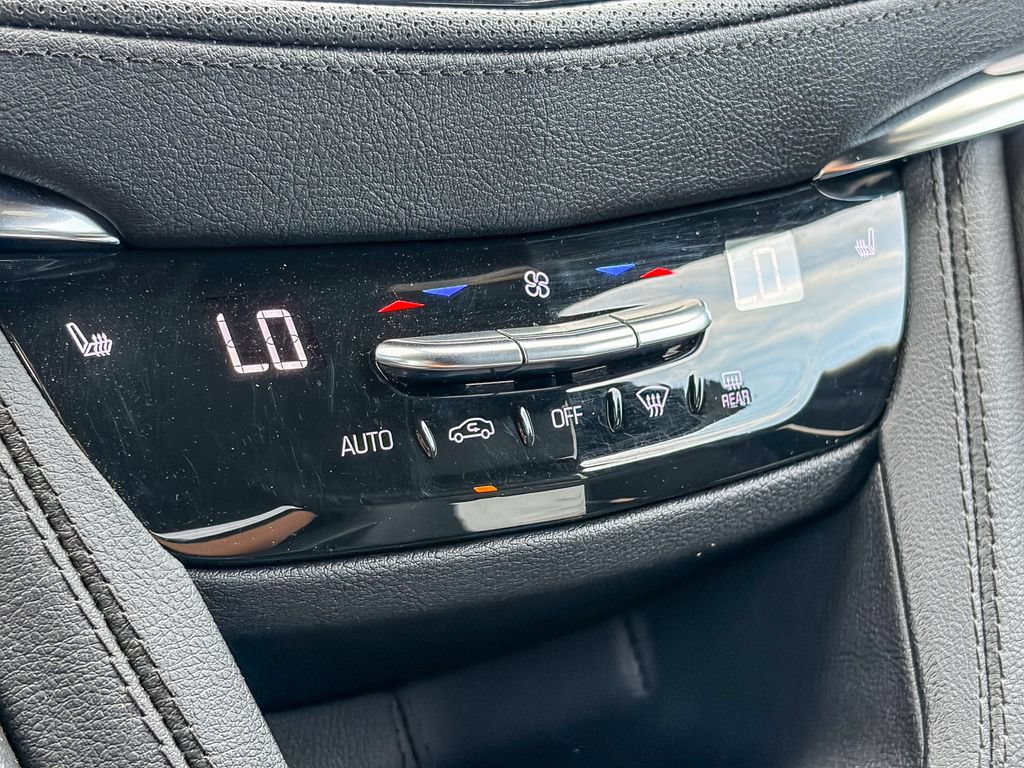 Certified 2023 Cadillac XT5 Luxury w/ LPO, Floor Liner Package FWD image 23