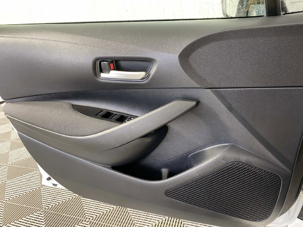 Used 2026 Toyota Corolla SE w/ SE Package FWD image 22